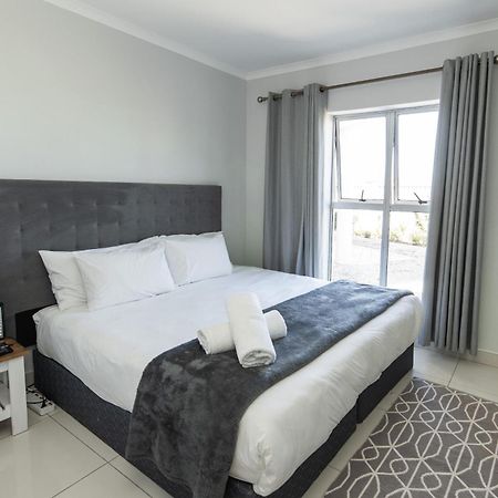 Summerseas Beach Living Порт Елизабет Екстериор снимка