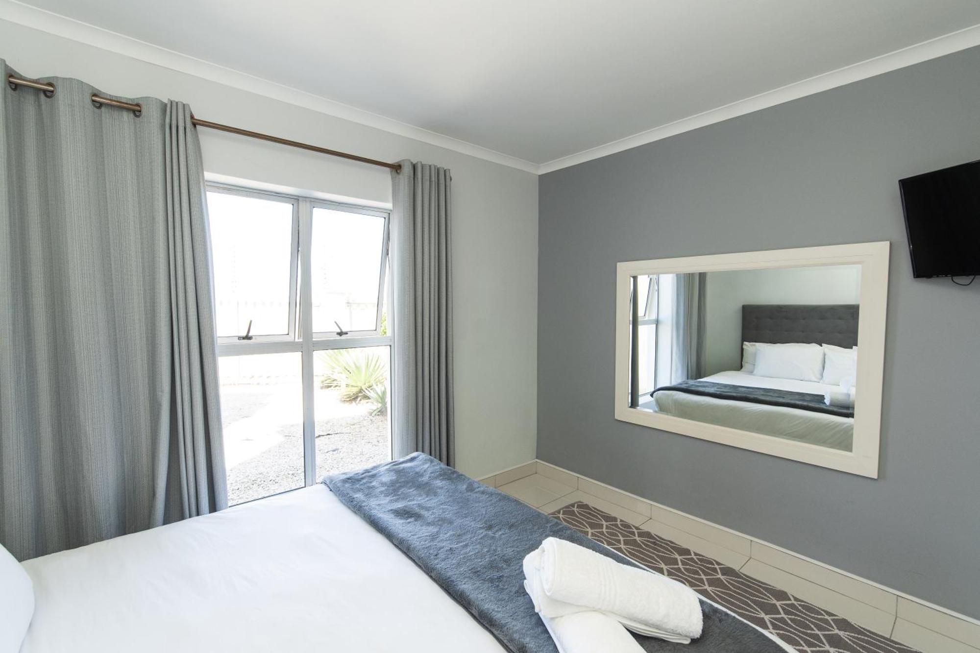 Summerseas Beach Living Порт Елизабет Екстериор снимка