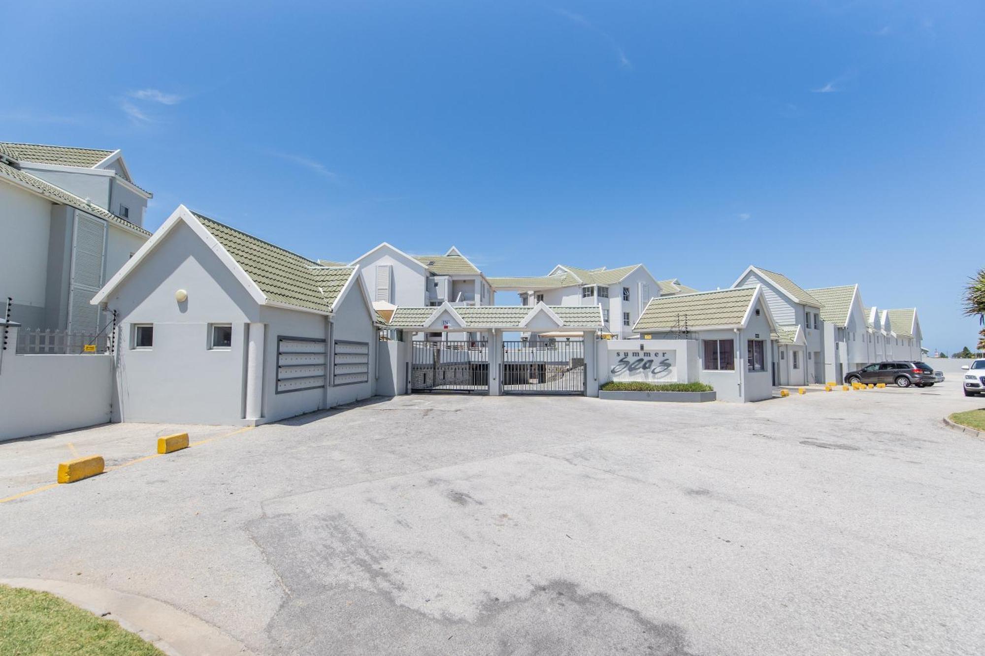 Summerseas Beach Living Порт Елизабет Екстериор снимка